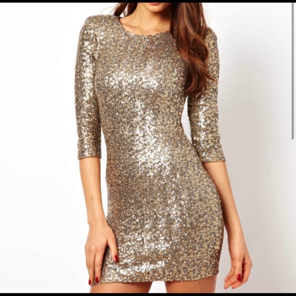 ✨New Years Sale ✨ Like New Gold Sequin Dress with 3/4 length sleeves